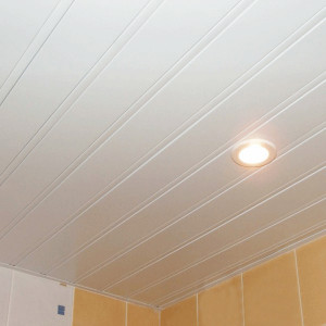 Комплект реечного потолка для ванной 'Албес' 1,35х0,9м AN85A цв.белый матовый с раскладкой цв.белый матовый