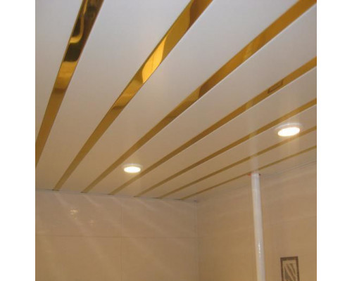 Комплект реечного потолка для ванной 'Албес' 1,35х0,9м AN85A цв. белый матовый с раскладкой цв. золото